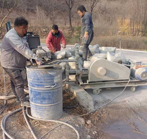 拜城路面下沉注浆